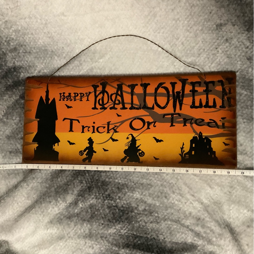 Wood Glitter Halloween Trick or Treat Sign